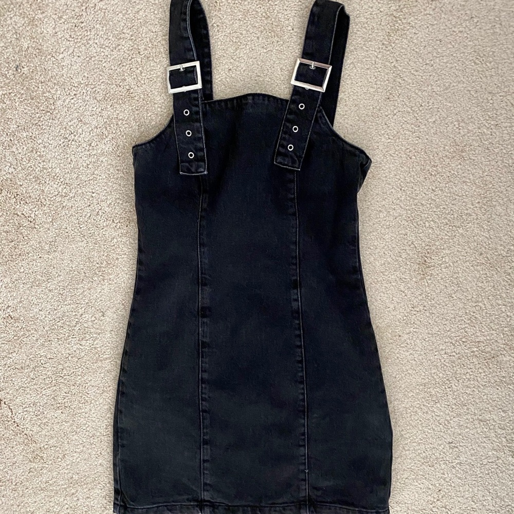 TOPSHOP Buckled adjustable strap denim dress